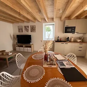 Hébergement de vacances Maison 6 Couchages Entierement Renovee, Feurs